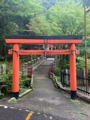 満願寺不動尊の鳥居