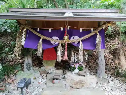 小牧山稲荷神社の末社・摂社