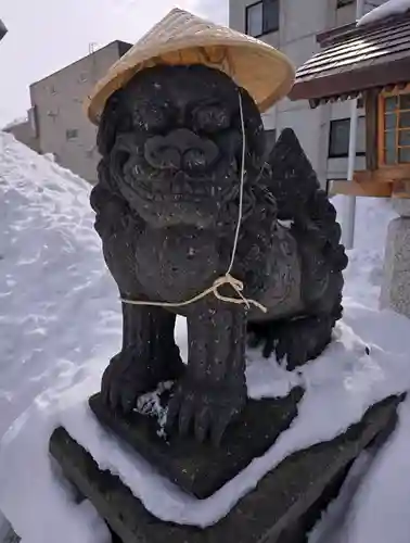 札幌諏訪神社の狛犬