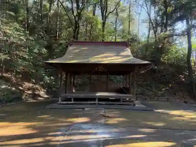 諏訪神社の{uncategorized: "未分類", other: "その他", undefined: "問題あり", building: "その他建物", grave: "お墓", sacred_gate: "鳥居", guardian: "狛犬", statue: "像", buddha: "仏像", history: "歴史", nature: "自然", garden: "庭園", animal: "動物", pagoda: "塔", temizu: "手水舎", mountain_gate: "山門・神門", sanctuary: "本殿・本堂", subordinate: "末社・摂社", art: "芸術", scenery: "景色", jizo: "地蔵", ema: "絵馬", goshuin: "御朱印", omikuji: "おみくじ", items: "授与品その他", amulet: "お守り", goshuincho: "御朱印帳", eats: "食事", festival: "お祭り", votive_dance: "神楽", shichigosan: "七五三参", wedding: "結婚式", experience: "体験その他", initially: "初詣", around: "周辺", anti_infection: "感染症対策"}
