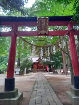 氷川女體神社の鳥居