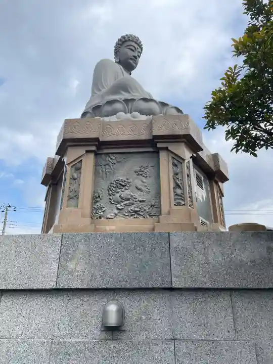 常光寺の{uncategorized: "未分類", other: "その他", undefined: "問題あり", building: "その他建物", grave: "お墓", sacred_gate: "鳥居", guardian: "狛犬", statue: "像", buddha: "仏像", history: "歴史", nature: "自然", garden: "庭園", animal: "動物", pagoda: "塔", temizu: "手水舎", mountain_gate: "山門・神門", sanctuary: "本殿・本堂", subordinate: "末社・摂社", art: "芸術", scenery: "景色", jizo: "地蔵", ema: "絵馬", goshuin: "御朱印", omikuji: "おみくじ", items: "授与品その他", amulet: "お守り", goshuincho: "御朱印帳", eats: "食事", festival: "お祭り", votive_dance: "神楽", shichigosan: "七五三参", wedding: "結婚式", experience: "体験その他", initially: "初詣", around: "周辺", anti_infection: "感染症対策"}