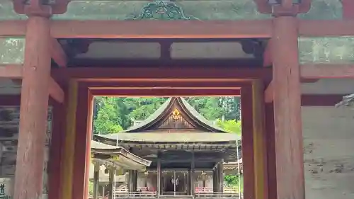 日吉大社の{uncategorized: "未分類", other: "その他", undefined: "問題あり", building: "その他建物", grave: "お墓", sacred_gate: "鳥居", guardian: "狛犬", statue: "像", buddha: "仏像", history: "歴史", nature: "自然", garden: "庭園", animal: "動物", pagoda: "塔", temizu: "手水舎", mountain_gate: "山門・神門", sanctuary: "本殿・本堂", subordinate: "末社・摂社", art: "芸術", scenery: "景色", jizo: "地蔵", ema: "絵馬", goshuin: "御朱印", omikuji: "おみくじ", items: "授与品その他", amulet: "お守り", goshuincho: "御朱印帳", eats: "食事", festival: "お祭り", votive_dance: "神楽", shichigosan: "七五三参", wedding: "結婚式", experience: "体験その他", initially: "初詣", around: "周辺", anti_infection: "感染症対策"}