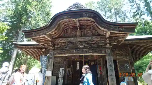 真福寺の本殿