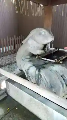 調神社の手水舎