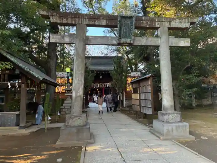 赤坂氷川神社の{uncategorized: "未分類", other: "その他", undefined: "問題あり", building: "その他建物", grave: "お墓", sacred_gate: "鳥居", guardian: "狛犬", statue: "像", buddha: "仏像", history: "歴史", nature: "自然", garden: "庭園", animal: "動物", pagoda: "塔", temizu: "手水舎", mountain_gate: "山門・神門", sanctuary: "本殿・本堂", subordinate: "末社・摂社", art: "芸術", scenery: "景色", jizo: "地蔵", ema: "絵馬", goshuin: "御朱印", omikuji: "おみくじ", items: "授与品その他", amulet: "お守り", goshuincho: "御朱印帳", eats: "食事", festival: "お祭り", votive_dance: "神楽", shichigosan: "七五三参", wedding: "結婚式", experience: "体験その他", initially: "初詣", around: "周辺", anti_infection: "感染症対策"}
