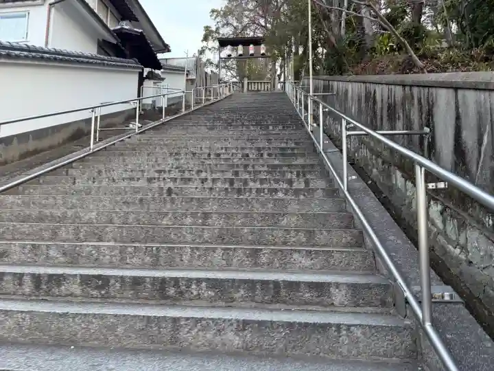 阿智神社の{uncategorized: "未分類", other: "その他", undefined: "問題あり", building: "その他建物", grave: "お墓", sacred_gate: "鳥居", guardian: "狛犬", statue: "像", buddha: "仏像", history: "歴史", nature: "自然", garden: "庭園", animal: "動物", pagoda: "塔", temizu: "手水舎", mountain_gate: "山門・神門", sanctuary: "本殿・本堂", subordinate: "末社・摂社", art: "芸術", scenery: "景色", jizo: "地蔵", ema: "絵馬", goshuin: "御朱印", omikuji: "おみくじ", items: "授与品その他", amulet: "お守り", goshuincho: "御朱印帳", eats: "食事", festival: "お祭り", votive_dance: "神楽", shichigosan: "七五三参", wedding: "結婚式", experience: "体験その他", initially: "初詣", around: "周辺", anti_infection: "感染症対策"}
