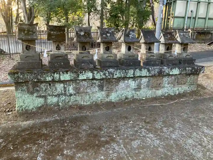三毳神社(里宮)の{uncategorized: "未分類", other: "その他", undefined: "問題あり", building: "その他建物", grave: "お墓", sacred_gate: "鳥居", guardian: "狛犬", statue: "像", buddha: "仏像", history: "歴史", nature: "自然", garden: "庭園", animal: "動物", pagoda: "塔", temizu: "手水舎", mountain_gate: "山門・神門", sanctuary: "本殿・本堂", subordinate: "末社・摂社", art: "芸術", scenery: "景色", jizo: "地蔵", ema: "絵馬", goshuin: "御朱印", omikuji: "おみくじ", items: "授与品その他", amulet: "お守り", goshuincho: "御朱印帳", eats: "食事", festival: "お祭り", votive_dance: "神楽", shichigosan: "七五三参", wedding: "結婚式", experience: "体験その他", initially: "初詣", around: "周辺", anti_infection: "感染症対策"}