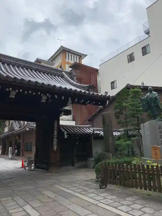本能寺の山門・神門