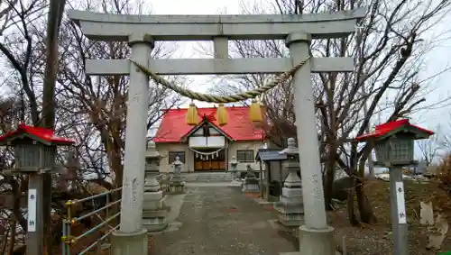 泊稲荷神社の鳥居