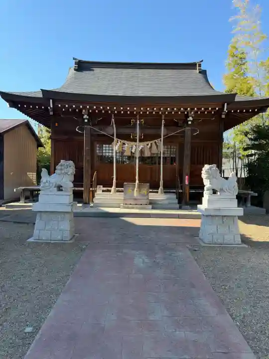 諏訪神社の{uncategorized: "未分類", other: "その他", undefined: "問題あり", building: "その他建物", grave: "お墓", sacred_gate: "鳥居", guardian: "狛犬", statue: "像", buddha: "仏像", history: "歴史", nature: "自然", garden: "庭園", animal: "動物", pagoda: "塔", temizu: "手水舎", mountain_gate: "山門・神門", sanctuary: "本殿・本堂", subordinate: "末社・摂社", art: "芸術", scenery: "景色", jizo: "地蔵", ema: "絵馬", goshuin: "御朱印", omikuji: "おみくじ", items: "授与品その他", amulet: "お守り", goshuincho: "御朱印帳", eats: "食事", festival: "お祭り", votive_dance: "神楽", shichigosan: "七五三参", wedding: "結婚式", experience: "体験その他", initially: "初詣", around: "周辺", anti_infection: "感染症対策"}
