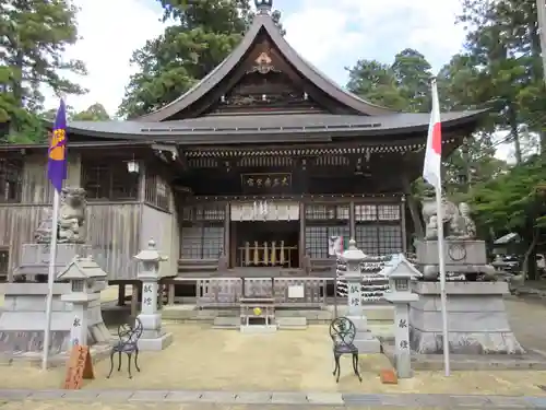 田村神社の本殿・本堂