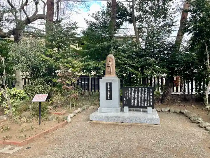 埼玉縣護國神社の{uncategorized: "未分類", other: "その他", undefined: "問題あり", building: "その他建物", grave: "お墓", sacred_gate: "鳥居", guardian: "狛犬", statue: "像", buddha: "仏像", history: "歴史", nature: "自然", garden: "庭園", animal: "動物", pagoda: "塔", temizu: "手水舎", mountain_gate: "山門・神門", sanctuary: "本殿・本堂", subordinate: "末社・摂社", art: "芸術", scenery: "景色", jizo: "地蔵", ema: "絵馬", goshuin: "御朱印", omikuji: "おみくじ", items: "授与品その他", amulet: "お守り", goshuincho: "御朱印帳", eats: "食事", festival: "お祭り", votive_dance: "神楽", shichigosan: "七五三参", wedding: "結婚式", experience: "体験その他", initially: "初詣", around: "周辺", anti_infection: "感染症対策"}