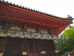 中山寺の本殿