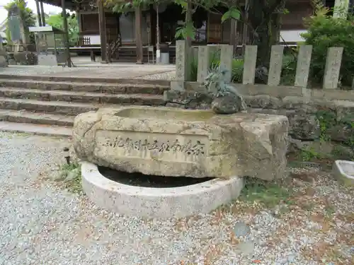 櫻本坊の手水舎