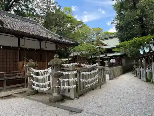 鴨都波神社の{uncategorized: "未分類", other: "その他", undefined: "問題あり", building: "その他建物", grave: "お墓", sacred_gate: "鳥居", guardian: "狛犬", statue: "像", buddha: "仏像", history: "歴史", nature: "自然", garden: "庭園", animal: "動物", pagoda: "塔", temizu: "手水舎", mountain_gate: "山門・神門", sanctuary: "本殿・本堂", subordinate: "末社・摂社", art: "芸術", scenery: "景色", jizo: "地蔵", ema: "絵馬", goshuin: "御朱印", omikuji: "おみくじ", items: "授与品その他", amulet: "お守り", goshuincho: "御朱印帳", eats: "食事", festival: "お祭り", votive_dance: "神楽", shichigosan: "七五三参", wedding: "結婚式", experience: "体験その他", initially: "初詣", around: "周辺", anti_infection: "感染症対策"}
