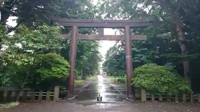 靜内神社の鳥居