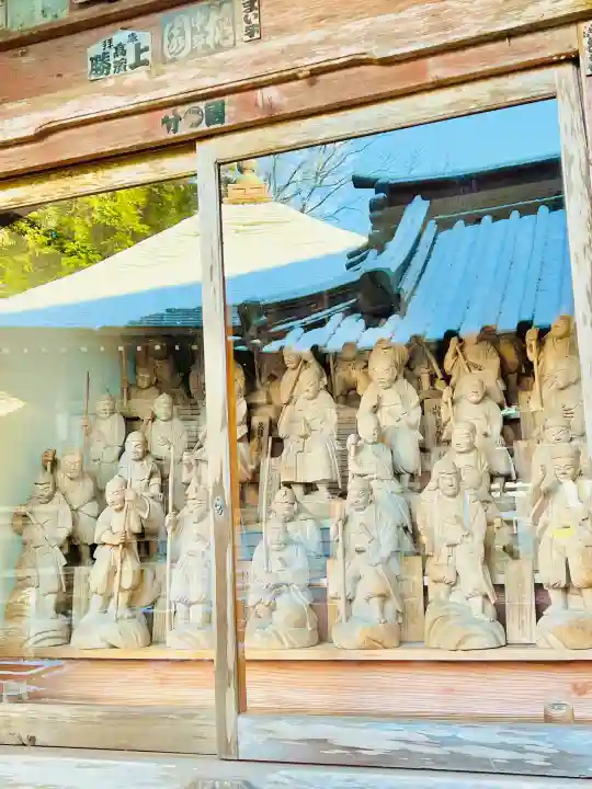 清水寺の{uncategorized: "未分類", other: "その他", undefined: "問題あり", building: "その他建物", grave: "お墓", sacred_gate: "鳥居", guardian: "狛犬", statue: "像", buddha: "仏像", history: "歴史", nature: "自然", garden: "庭園", animal: "動物", pagoda: "塔", temizu: "手水舎", mountain_gate: "山門・神門", sanctuary: "本殿・本堂", subordinate: "末社・摂社", art: "芸術", scenery: "景色", jizo: "地蔵", ema: "絵馬", goshuin: "御朱印", omikuji: "おみくじ", items: "授与品その他", amulet: "お守り", goshuincho: "御朱印帳", eats: "食事", festival: "お祭り", votive_dance: "神楽", shichigosan: "七五三参", wedding: "結婚式", experience: "体験その他", initially: "初詣", around: "周辺", anti_infection: "感染症対策"}