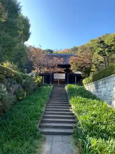 横浜　西方寺の山門・神門