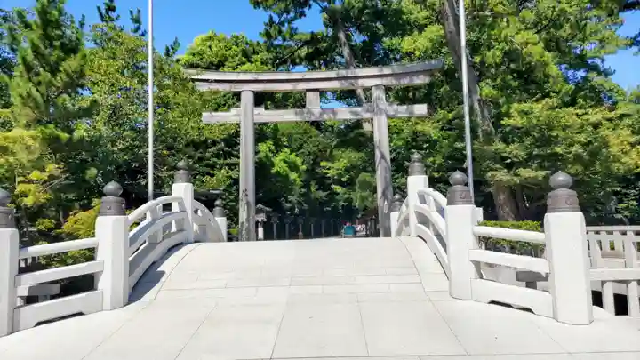 寒川神社の鳥居