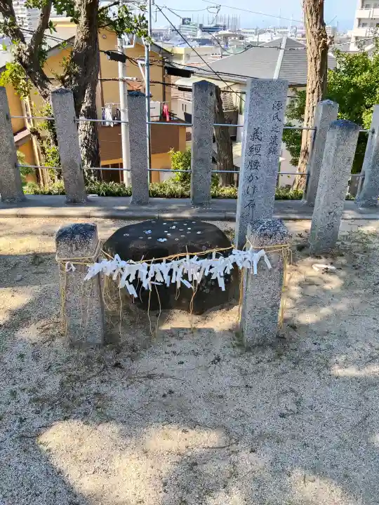 踞尾八幡神社の{uncategorized: "未分類", other: "その他", undefined: "問題あり", building: "その他建物", grave: "お墓", sacred_gate: "鳥居", guardian: "狛犬", statue: "像", buddha: "仏像", history: "歴史", nature: "自然", garden: "庭園", animal: "動物", pagoda: "塔", temizu: "手水舎", mountain_gate: "山門・神門", sanctuary: "本殿・本堂", subordinate: "末社・摂社", art: "芸術", scenery: "景色", jizo: "地蔵", ema: "絵馬", goshuin: "御朱印", omikuji: "おみくじ", items: "授与品その他", amulet: "お守り", goshuincho: "御朱印帳", eats: "食事", festival: "お祭り", votive_dance: "神楽", shichigosan: "七五三参", wedding: "結婚式", experience: "体験その他", initially: "初詣", around: "周辺", anti_infection: "感染症対策"}