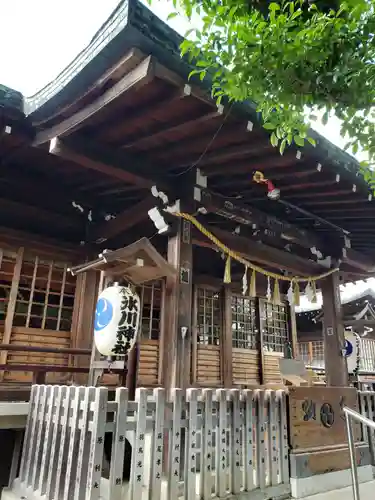 本郷氷川神社の本殿・本堂