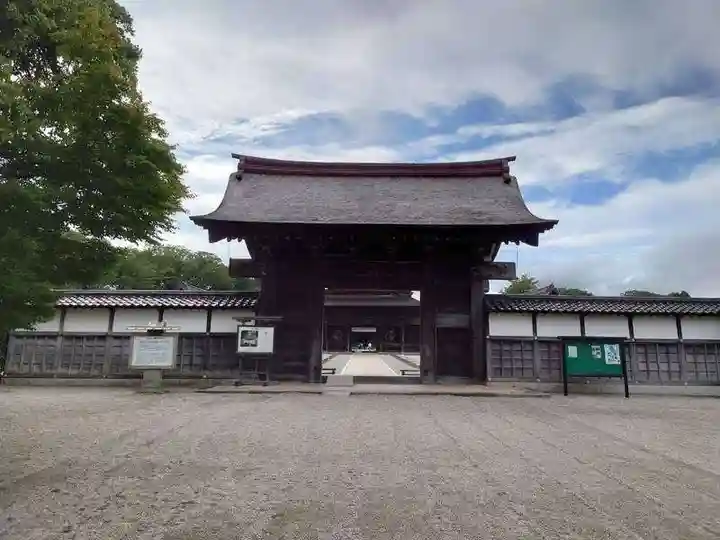 瑞龍寺の山門・神門