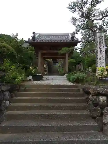 宝林院の山門・神門