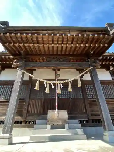 香取神社の{uncategorized: "未分類", other: "その他", undefined: "問題あり", building: "その他建物", grave: "お墓", sacred_gate: "鳥居", guardian: "狛犬", statue: "像", buddha: "仏像", history: "歴史", nature: "自然", garden: "庭園", animal: "動物", pagoda: "塔", temizu: "手水舎", mountain_gate: "山門・神門", sanctuary: "本殿・本堂", subordinate: "末社・摂社", art: "芸術", scenery: "景色", jizo: "地蔵", ema: "絵馬", goshuin: "御朱印", omikuji: "おみくじ", items: "授与品その他", amulet: "お守り", goshuincho: "御朱印帳", eats: "食事", festival: "お祭り", votive_dance: "神楽", shichigosan: "七五三参", wedding: "結婚式", experience: "体験その他", initially: "初詣", around: "周辺", anti_infection: "感染症対策"}
