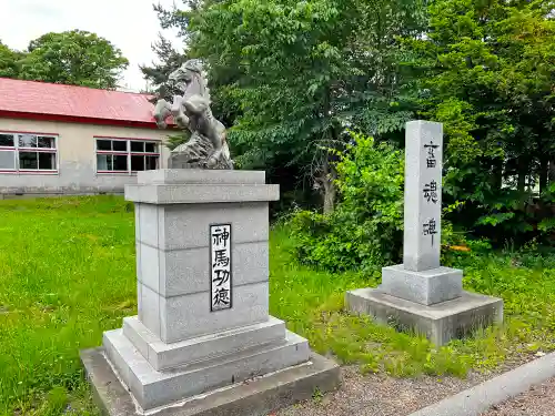 深川神社の像