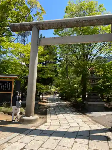 四柱神社の鳥居