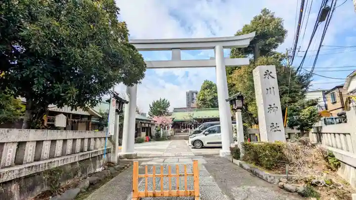 新宿下落合氷川神社の鳥居