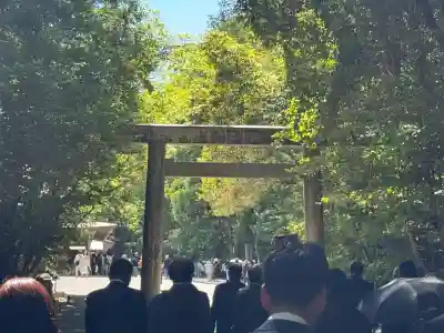 伊勢神宮内宮（皇大神宮）の{uncategorized: "未分類", other: "その他", undefined: "問題あり", building: "その他建物", grave: "お墓", sacred_gate: "鳥居", guardian: "狛犬", statue: "像", buddha: "仏像", history: "歴史", nature: "自然", garden: "庭園", animal: "動物", pagoda: "塔", temizu: "手水舎", mountain_gate: "山門・神門", sanctuary: "本殿・本堂", subordinate: "末社・摂社", art: "芸術", scenery: "景色", jizo: "地蔵", ema: "絵馬", goshuin: "御朱印", omikuji: "おみくじ", items: "授与品その他", amulet: "お守り", goshuincho: "御朱印帳", eats: "食事", festival: "お祭り", votive_dance: "神楽", shichigosan: "七五三参", wedding: "結婚式", experience: "体験その他", initially: "初詣", around: "周辺", anti_infection: "感染症対策"}