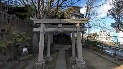 諏方神社の{uncategorized: "未分類", other: "その他", undefined: "問題あり", building: "その他建物", grave: "お墓", sacred_gate: "鳥居", guardian: "狛犬", statue: "像", buddha: "仏像", history: "歴史", nature: "自然", garden: "庭園", animal: "動物", pagoda: "塔", temizu: "手水舎", mountain_gate: "山門・神門", sanctuary: "本殿・本堂", subordinate: "末社・摂社", art: "芸術", scenery: "景色", jizo: "地蔵", ema: "絵馬", goshuin: "御朱印", omikuji: "おみくじ", items: "授与品その他", amulet: "お守り", goshuincho: "御朱印帳", eats: "食事", festival: "お祭り", votive_dance: "神楽", shichigosan: "七五三参", wedding: "結婚式", experience: "体験その他", initially: "初詣", around: "周辺", anti_infection: "感染症対策"}