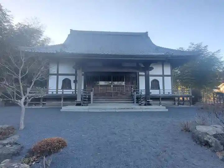 心花の里 報恩寺の本殿・本堂