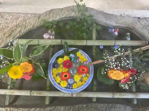 彦嶽宮の手水舎