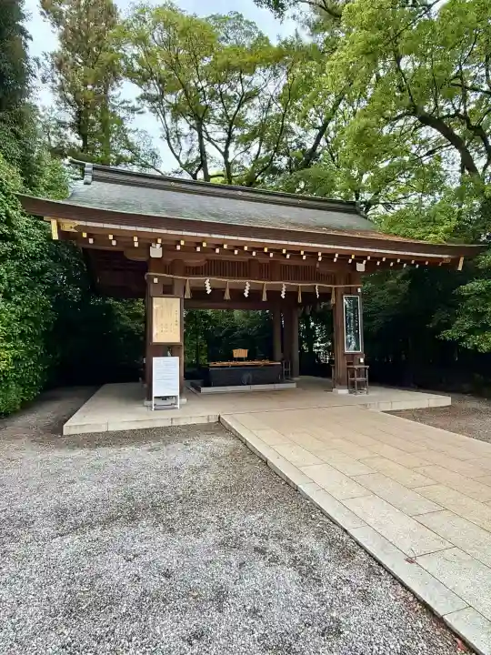 寒川神社の{uncategorized: "未分類", other: "その他", undefined: "問題あり", building: "その他建物", grave: "お墓", sacred_gate: "鳥居", guardian: "狛犬", statue: "像", buddha: "仏像", history: "歴史", nature: "自然", garden: "庭園", animal: "動物", pagoda: "塔", temizu: "手水舎", mountain_gate: "山門・神門", sanctuary: "本殿・本堂", subordinate: "末社・摂社", art: "芸術", scenery: "景色", jizo: "地蔵", ema: "絵馬", goshuin: "御朱印", omikuji: "おみくじ", items: "授与品その他", amulet: "お守り", goshuincho: "御朱印帳", eats: "食事", festival: "お祭り", votive_dance: "神楽", shichigosan: "七五三参", wedding: "結婚式", experience: "体験その他", initially: "初詣", around: "周辺", anti_infection: "感染症対策"}