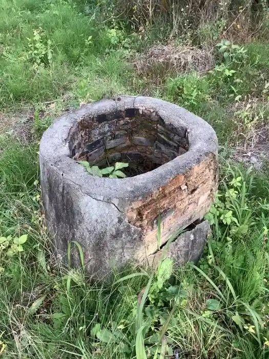 不明寺社の建物その他