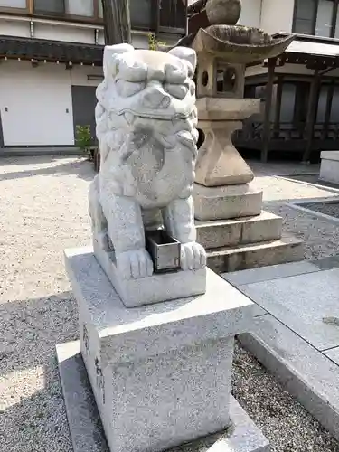 伊和志津神社の狛犬