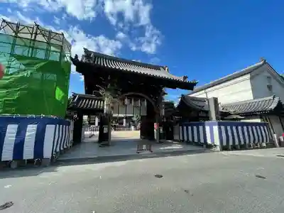 大阪天満宮の山門・神門