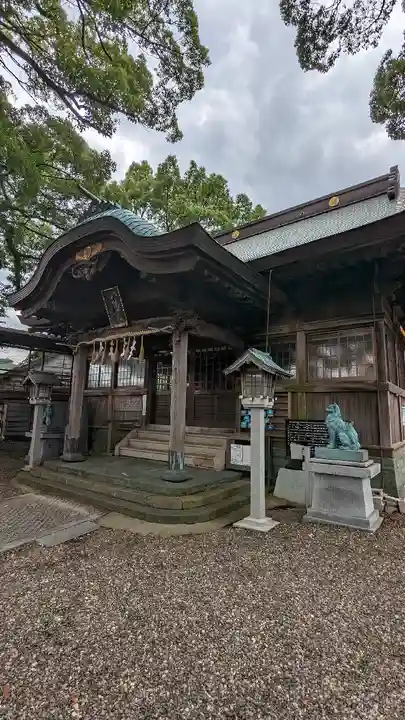 津田八幡神社の本殿・本堂