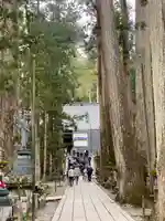 高野山金剛峯寺奥の院(和歌山県)