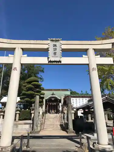 諏訪神社の鳥居