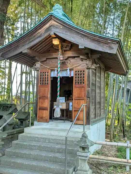 天津神社の{uncategorized: "未分類", other: "その他", undefined: "問題あり", building: "その他建物", grave: "お墓", sacred_gate: "鳥居", guardian: "狛犬", statue: "像", buddha: "仏像", history: "歴史", nature: "自然", garden: "庭園", animal: "動物", pagoda: "塔", temizu: "手水舎", mountain_gate: "山門・神門", sanctuary: "本殿・本堂", subordinate: "末社・摂社", art: "芸術", scenery: "景色", jizo: "地蔵", ema: "絵馬", goshuin: "御朱印", omikuji: "おみくじ", items: "授与品その他", amulet: "お守り", goshuincho: "御朱印帳", eats: "食事", festival: "お祭り", votive_dance: "神楽", shichigosan: "七五三参", wedding: "結婚式", experience: "体験その他", initially: "初詣", around: "周辺", anti_infection: "感染症対策"}