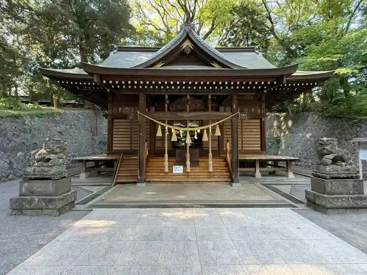 五所神社の{uncategorized: "未分類", other: "その他", undefined: "問題あり", building: "その他建物", grave: "お墓", sacred_gate: "鳥居", guardian: "狛犬", statue: "像", buddha: "仏像", history: "歴史", nature: "自然", garden: "庭園", animal: "動物", pagoda: "塔", temizu: "手水舎", mountain_gate: "山門・神門", sanctuary: "本殿・本堂", subordinate: "末社・摂社", art: "芸術", scenery: "景色", jizo: "地蔵", ema: "絵馬", goshuin: "御朱印", omikuji: "おみくじ", items: "授与品その他", amulet: "お守り", goshuincho: "御朱印帳", eats: "食事", festival: "お祭り", votive_dance: "神楽", shichigosan: "七五三参", wedding: "結婚式", experience: "体験その他", initially: "初詣", around: "周辺", anti_infection: "感染症対策"}