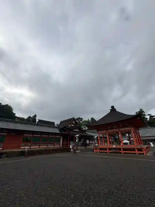 美濃國一宮 南宮大社の{uncategorized: "未分類", other: "その他", undefined: "問題あり", building: "その他建物", grave: "お墓", sacred_gate: "鳥居", guardian: "狛犬", statue: "像", buddha: "仏像", history: "歴史", nature: "自然", garden: "庭園", animal: "動物", pagoda: "塔", temizu: "手水舎", mountain_gate: "山門・神門", sanctuary: "本殿・本堂", subordinate: "末社・摂社", art: "芸術", scenery: "景色", jizo: "地蔵", ema: "絵馬", goshuin: "御朱印", omikuji: "おみくじ", items: "授与品その他", amulet: "お守り", goshuincho: "御朱印帳", eats: "食事", festival: "お祭り", votive_dance: "神楽", shichigosan: "七五三参", wedding: "結婚式", experience: "体験その他", initially: "初詣", around: "周辺", anti_infection: "感染症対策"}