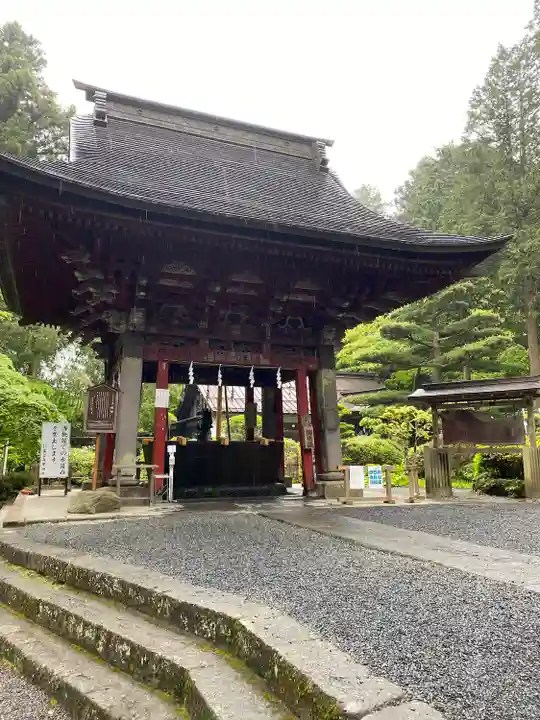 北口本宮冨士浅間神社の手水舎