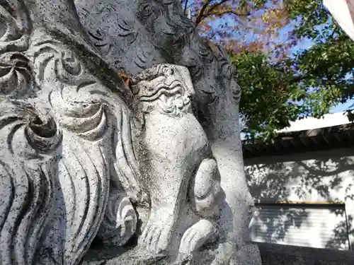 大鳥神社の狛犬