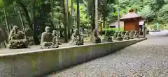 風立寺の像