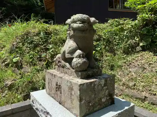 山神社の狛犬